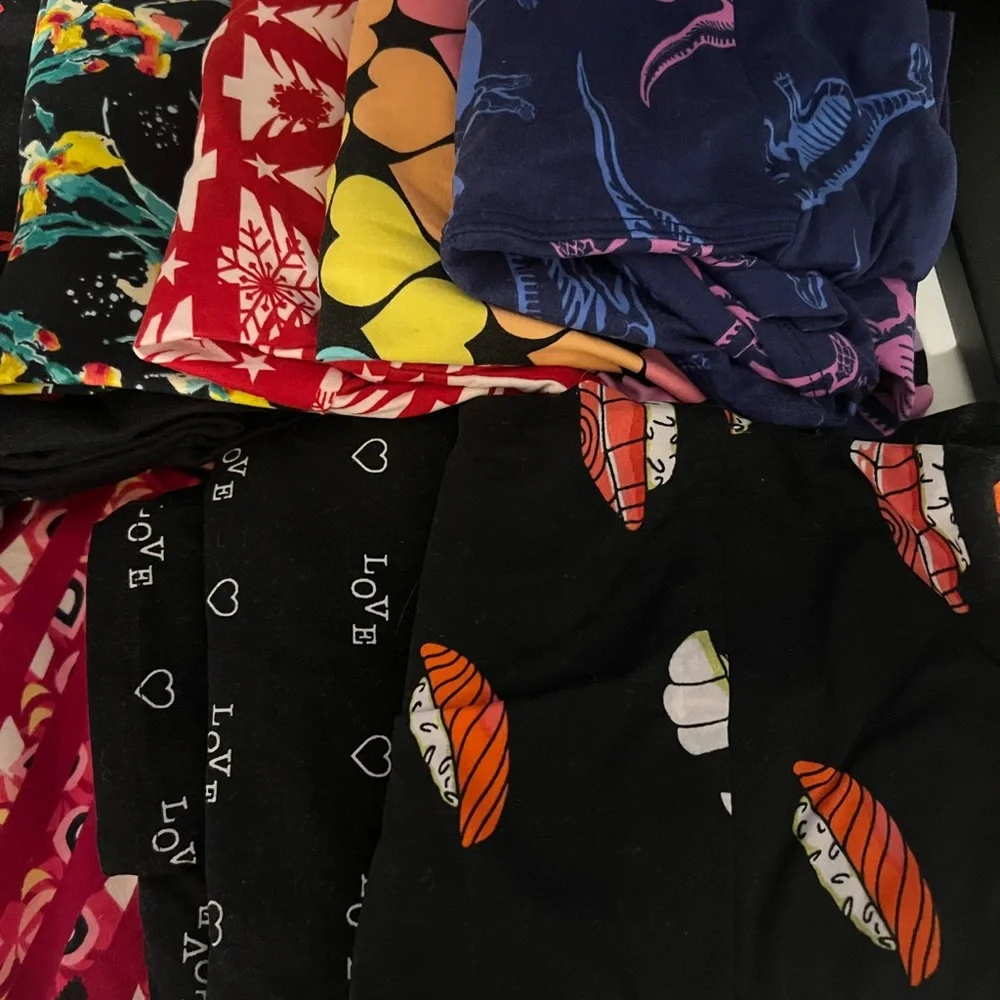 Colorful Patterned Leggings Collection - Picture 2 of 4